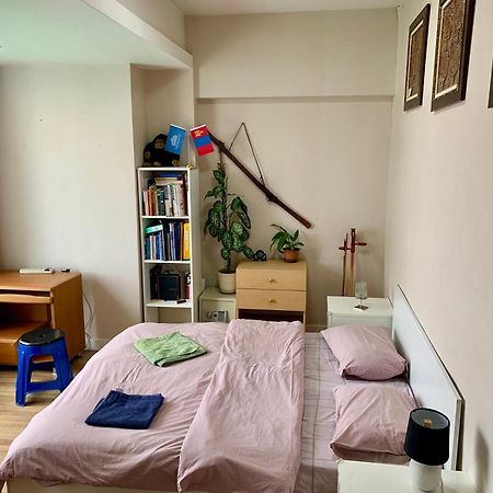 City Center Double Bedroom With Private Bathroom, Shared Kitchen Улан-Батор Экстерьер фото